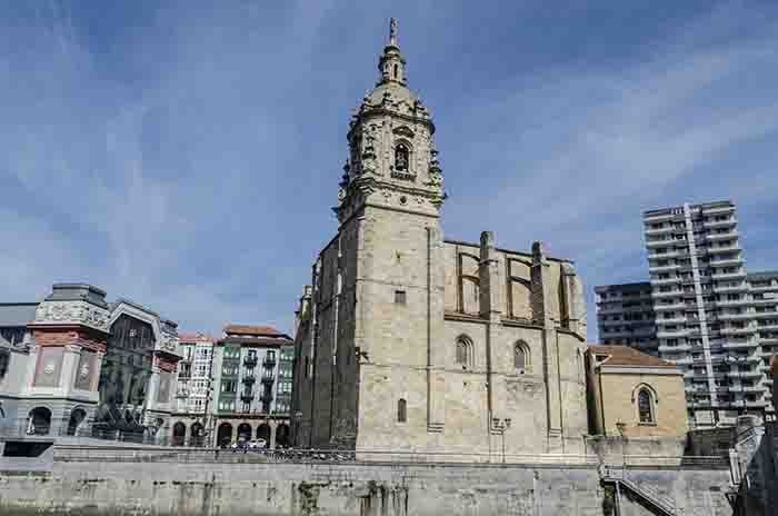 Vizcaya - Bilbao - iglesia de San Antón 1.jpg